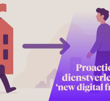 Beeld van overheidsgebouw die naar persoon toe wandelt